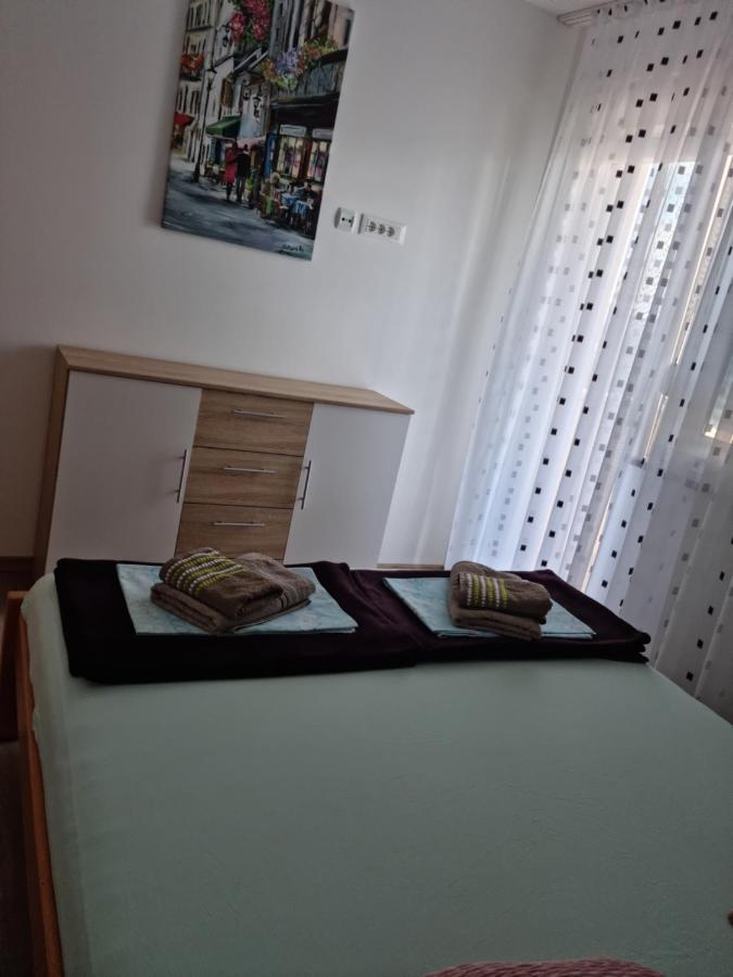 Appartments D&D Peroj Dış mekan fotoğraf