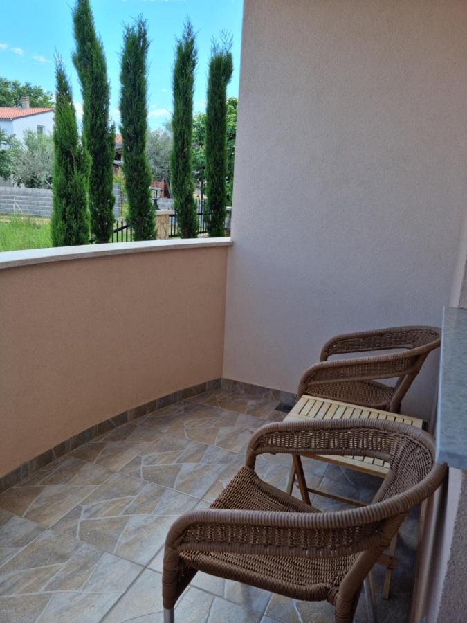 Appartments D&D Peroj Dış mekan fotoğraf