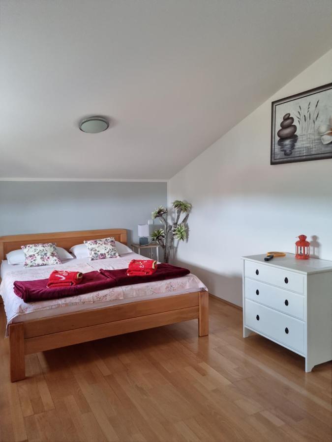 Appartments D&D Peroj Dış mekan fotoğraf