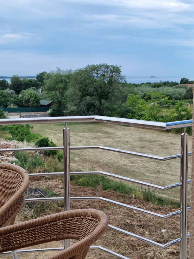 Appartments D&D Peroj Dış mekan fotoğraf