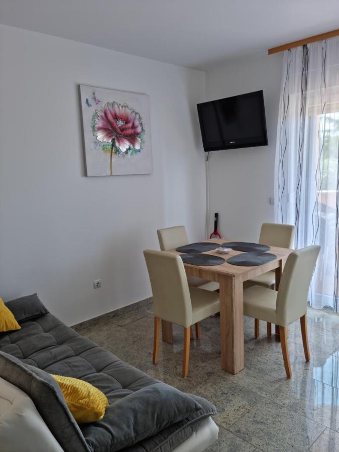 Appartments D&D Peroj Dış mekan fotoğraf