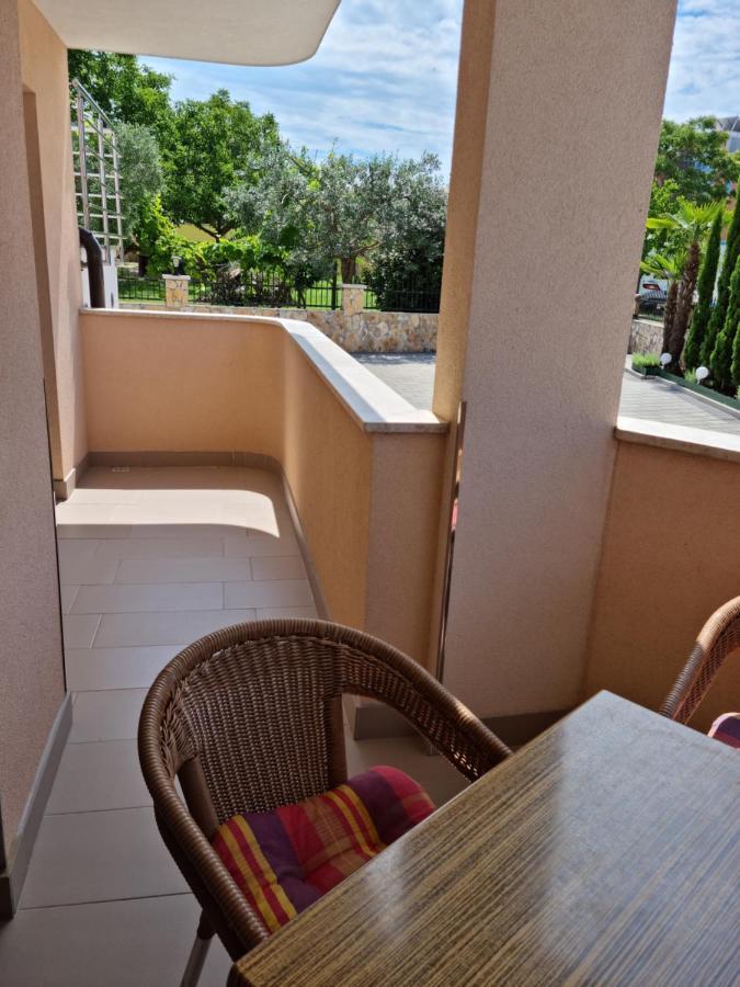 Appartments D&D Peroj Dış mekan fotoğraf