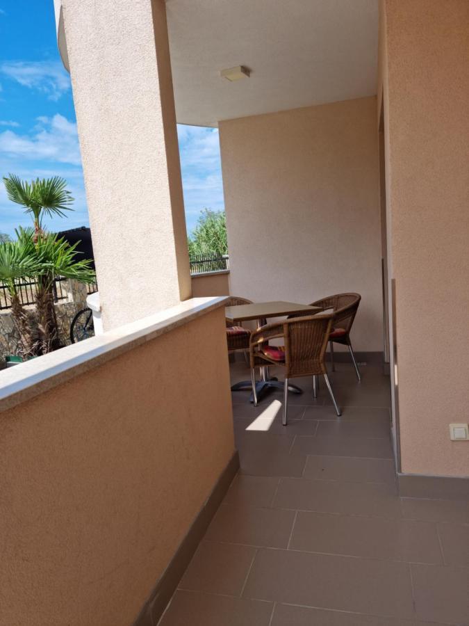 Appartments D&D Peroj Dış mekan fotoğraf