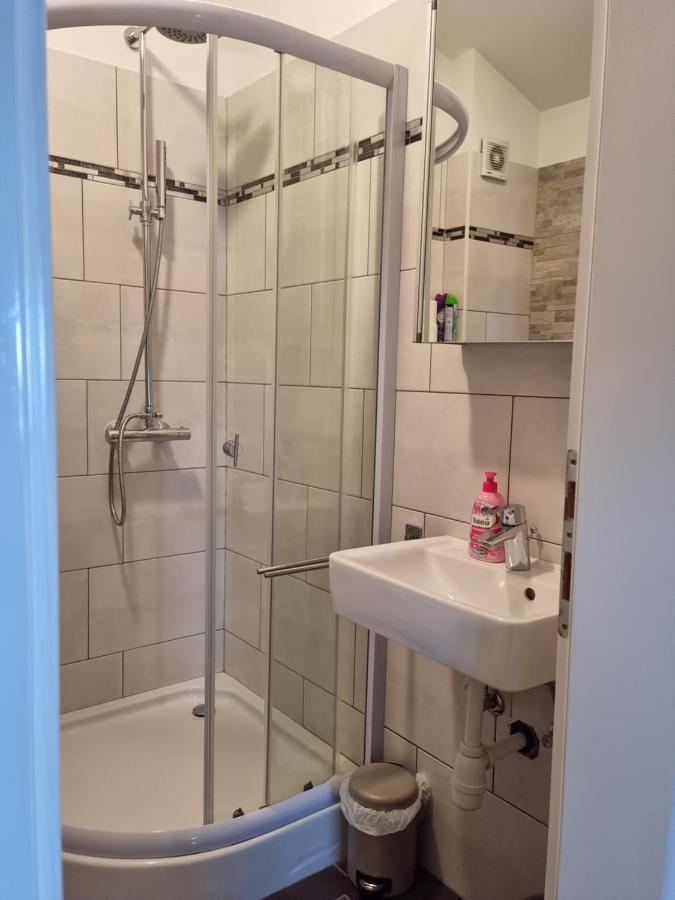 Appartments D&D Peroj Dış mekan fotoğraf